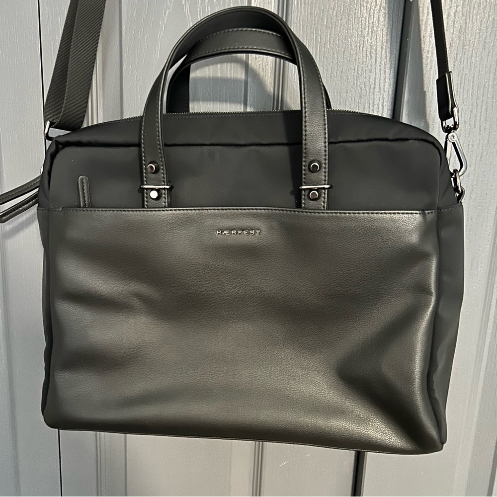 Apollo Satchel briefcase and‎ handbag.